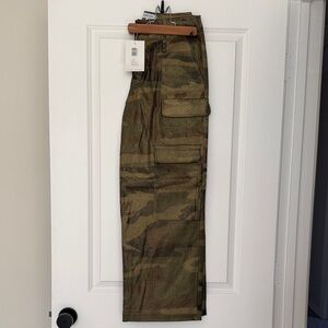 The Noli Shop Metallic Camo Cargo Pants Sz 8 High-Rise Straight Leg Utility NWT
